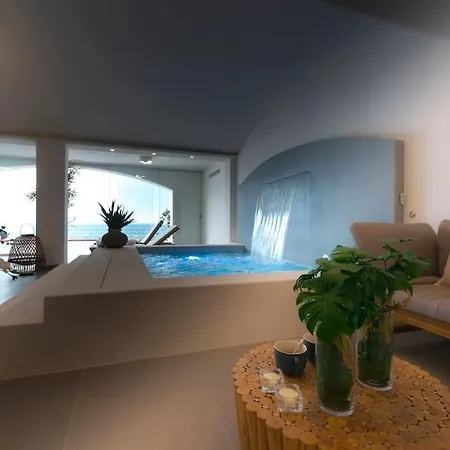 Dalmar 1st Floor & Pool Access *