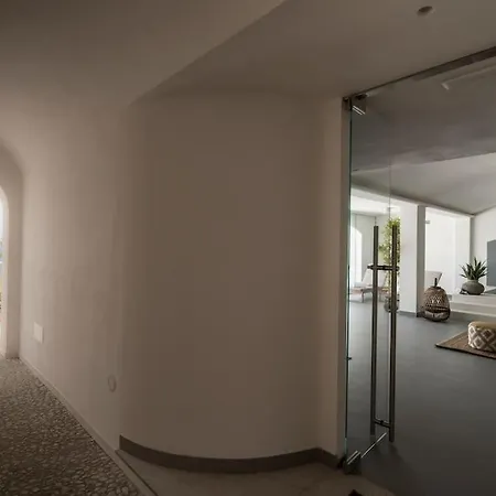 Dalmar 1st Floor & Pool Access